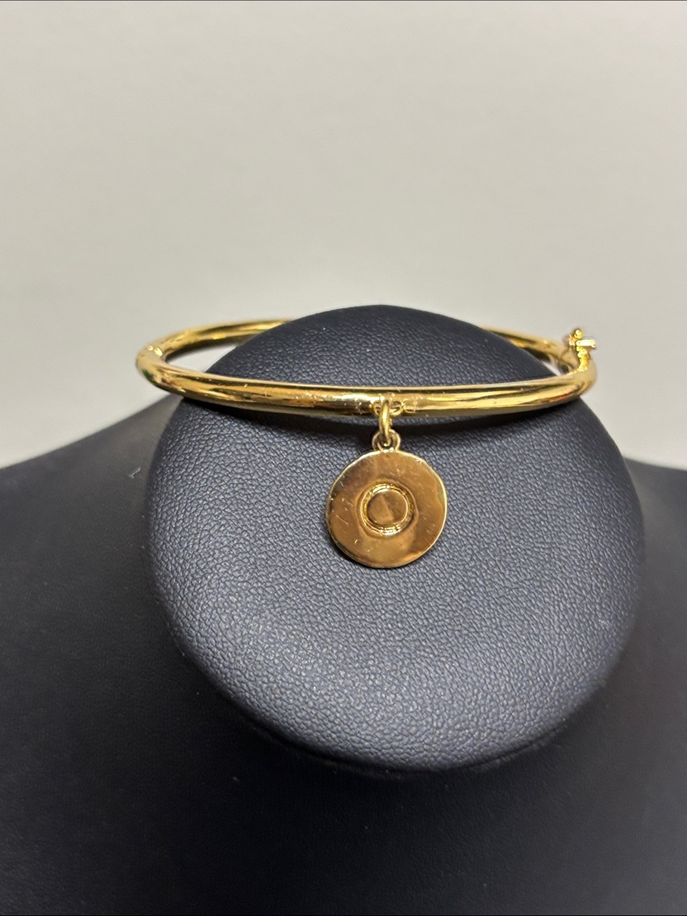 Kate Spade Initial O One In A Million Charm Gold Tone Bangle Bracelet Clasp